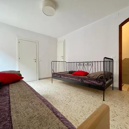 Le Volte Nel Borgo